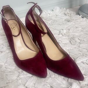 Women's Vince Camuto Burgundy Heels size 6.5